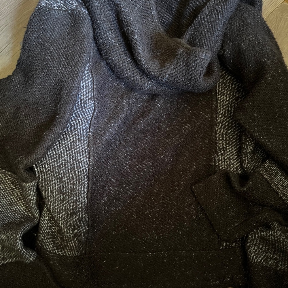 Lucky Brand grey black sweater/hoody ladies M side off centre zipper 2 pockets - Picture 8 of 10